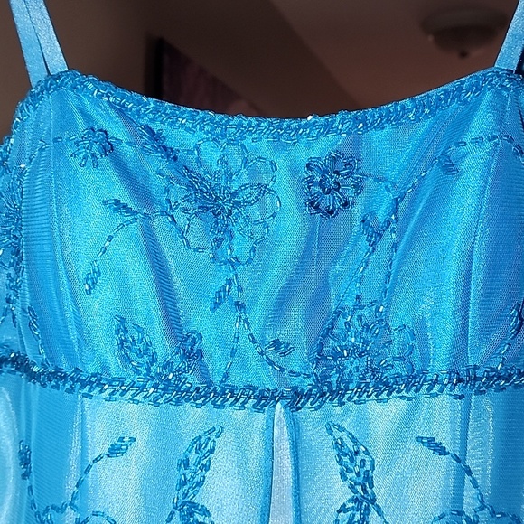 Jessica Dress - Picture 3 of 8